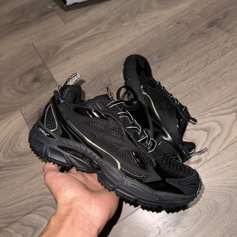 OW Be Right Back Black